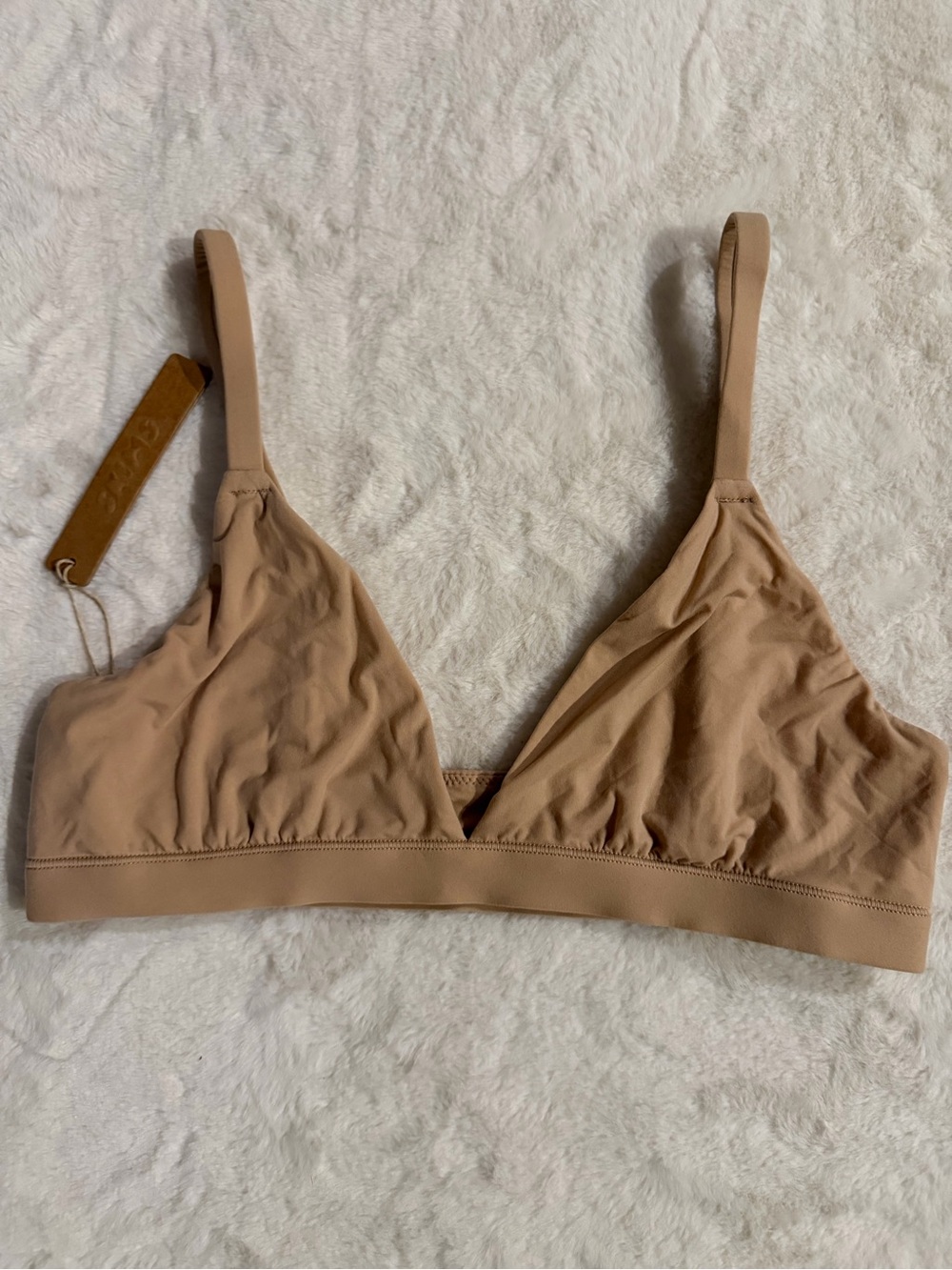 NWT SKIMS Fits Everybody Soft Seamless Clay Nude Triangle Bralette Size Med 36C